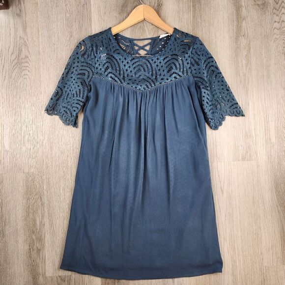 GF Collection Lace Sleeve Mini Dress size S - Picture 1 of 7
